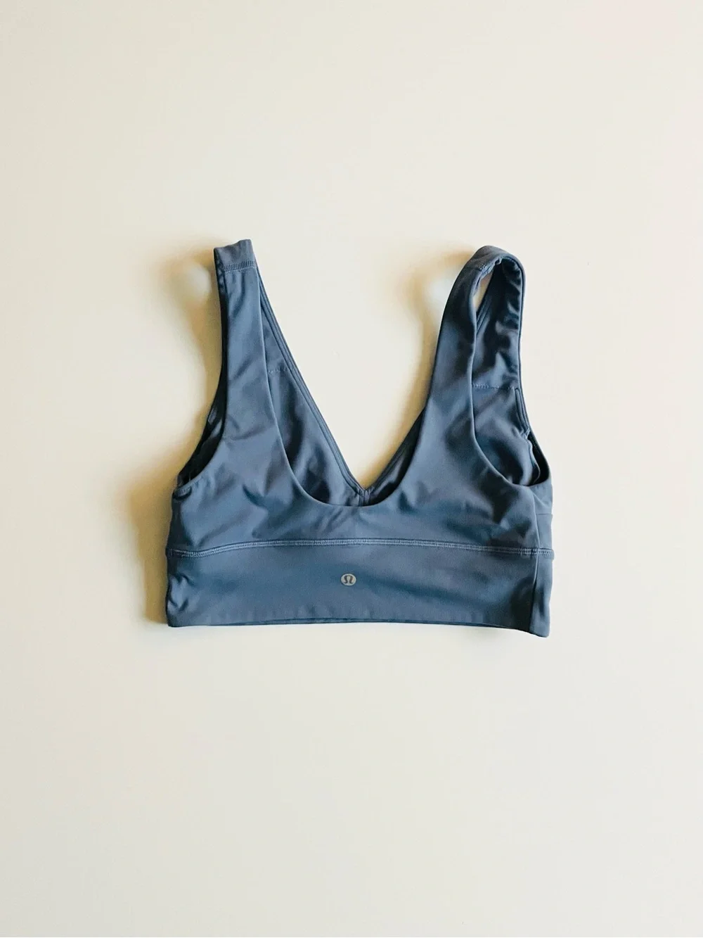 Lululemon SIZE 8 Align Vneck light support bra in blue